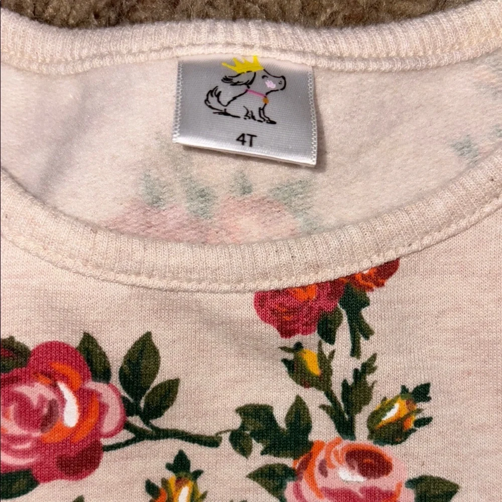 Floral two-piece with a mix of soft colors 4T